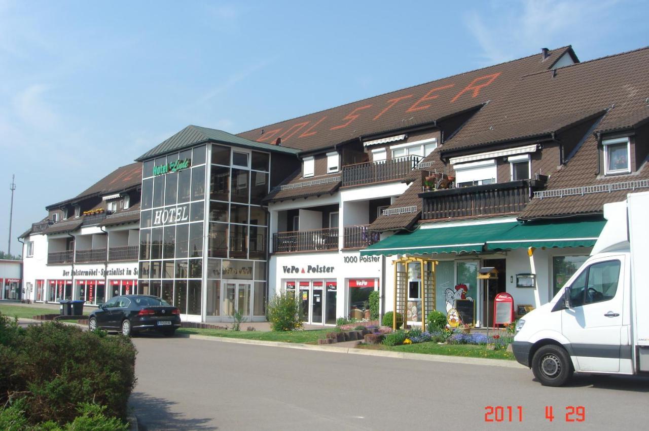 Hôtel Zur Linde à Ostrau  Extérieur photo